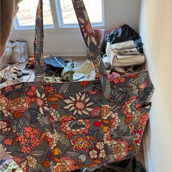 Vera Bradley Tote - Picture 2 of 3
